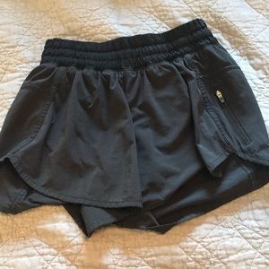 Lululemon Tracker shorts black